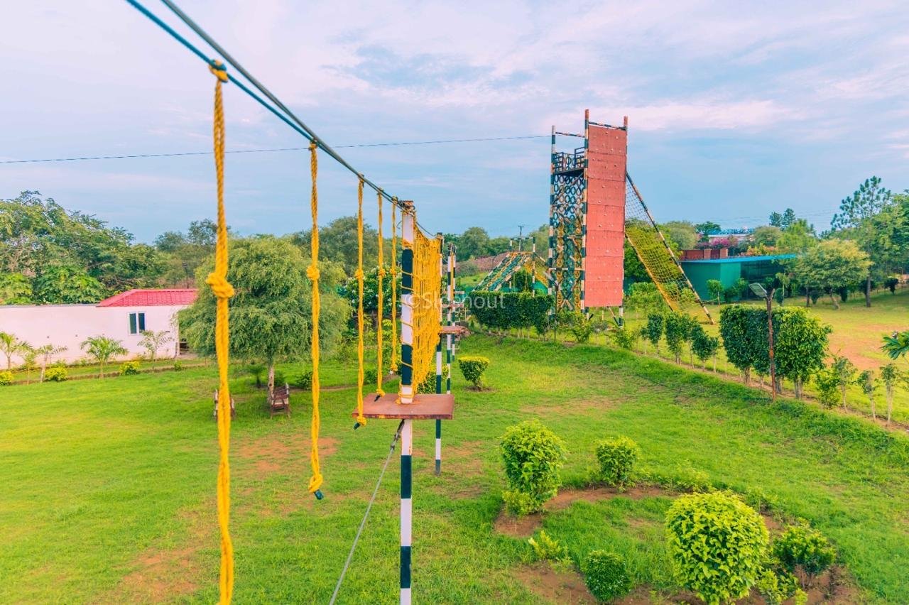 Outdoor zip line activity
